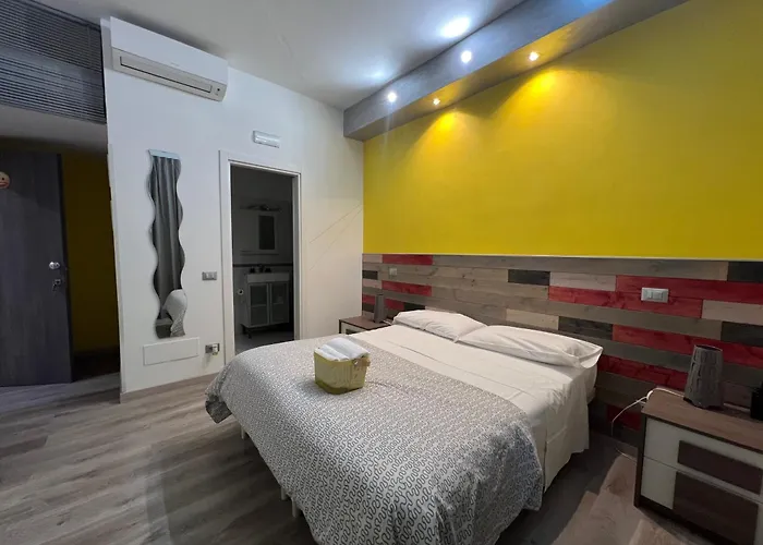 Whatshouse בית הארחה 4*